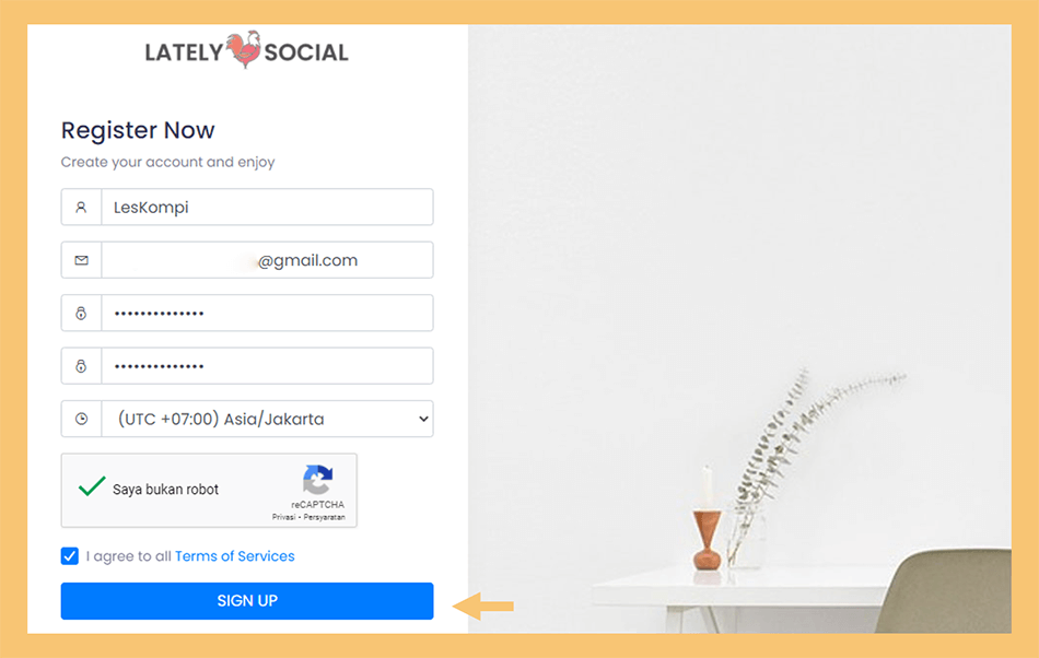 Halaman Sign Up Lately Social