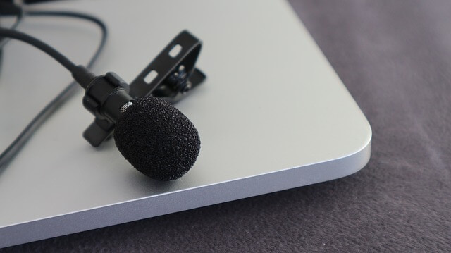 Contoh Microphone Eksternal