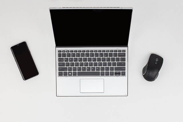 Penyebab Laptop Macet Saat Startup