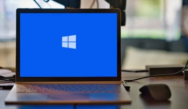 Cara Atasi Windows Stuck Logo