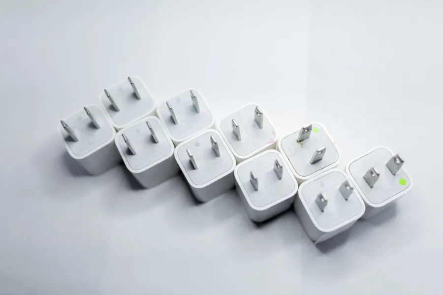 Mengganti Adaptor iPhone